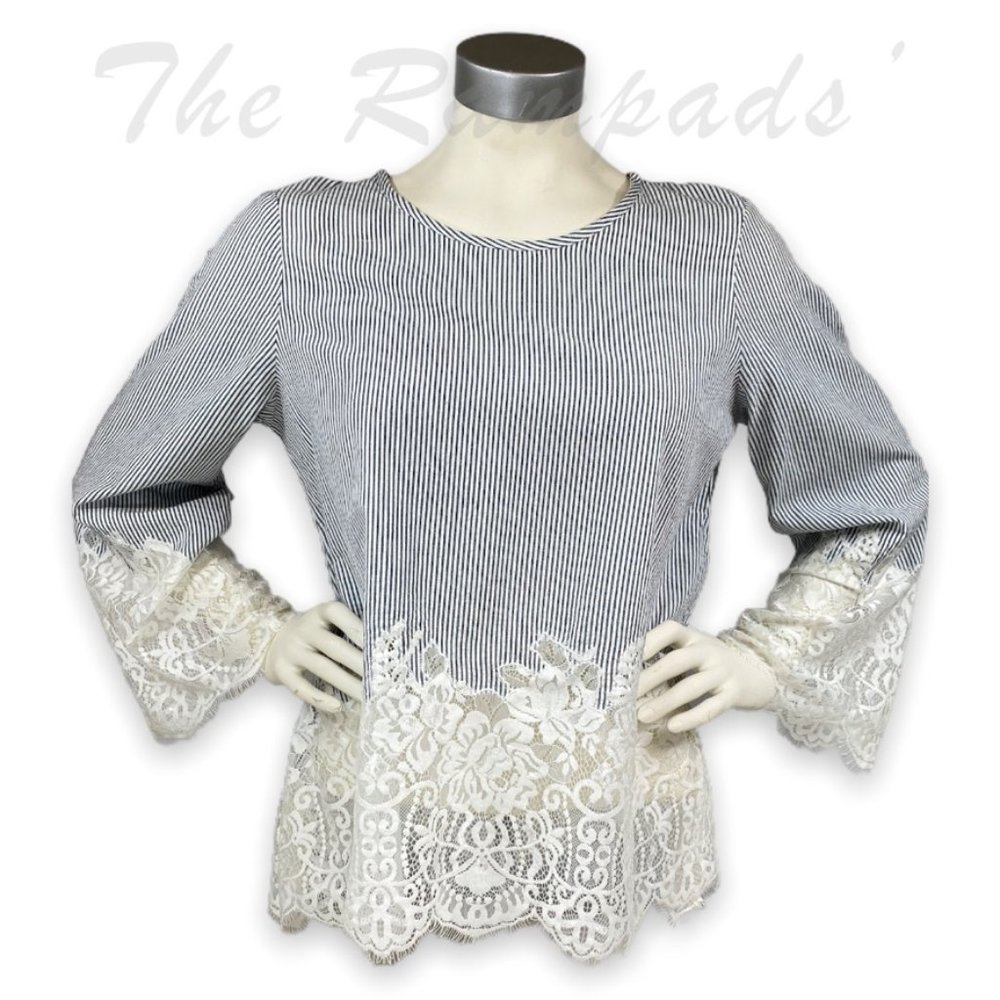 NWT Karen Kane Botanica Lace Border White, Blue Striped Top Size Small